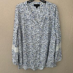 Women’s Plus Size Lane Bryant Button Up White Blue Lace Long Sleeve Top 14/16